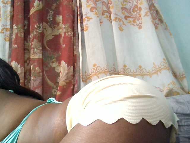 vanesslove, live now on BongaCams