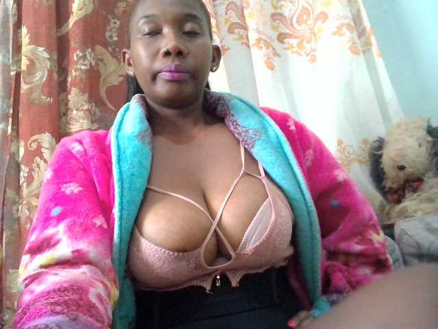 vanesslove live cam on BongaCams