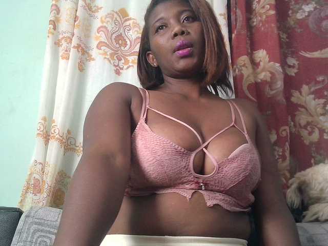 vanesslove live cam on BongaCams