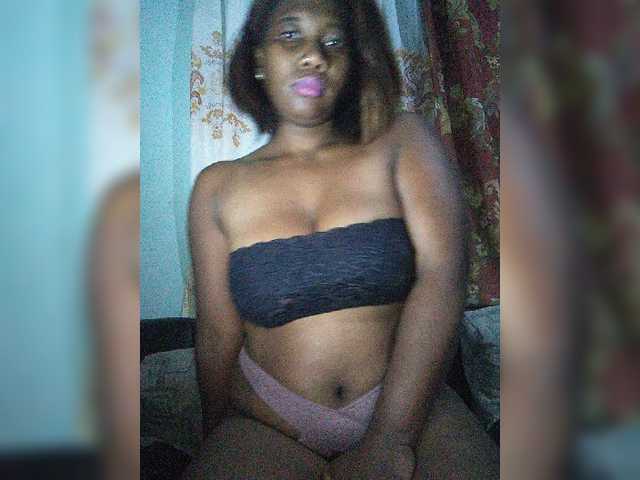 vanesslove live webcam show