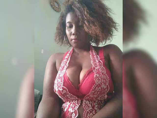 vanesslove live cam on BongaCams