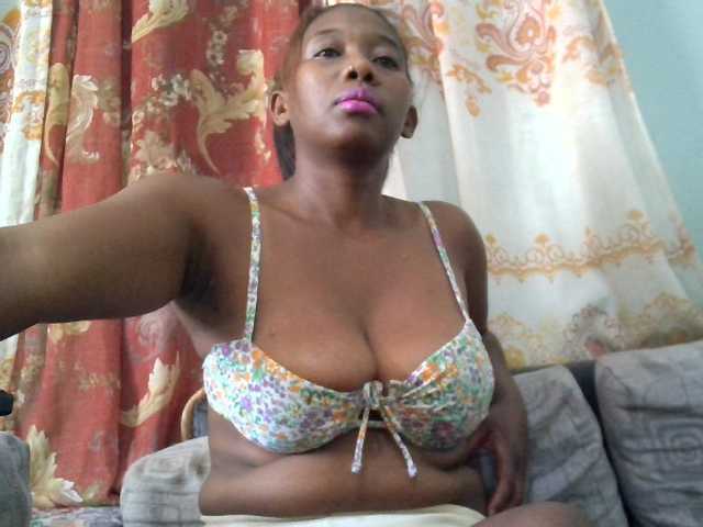 vanesslove live cam on BongaCams