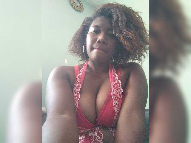vanesslove live cam on BongaCams
