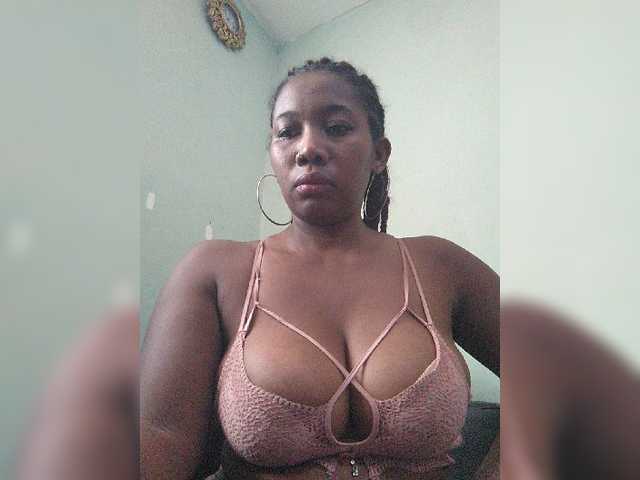 Sex chat gratuit in direct cu vanesslove pe BongaCams