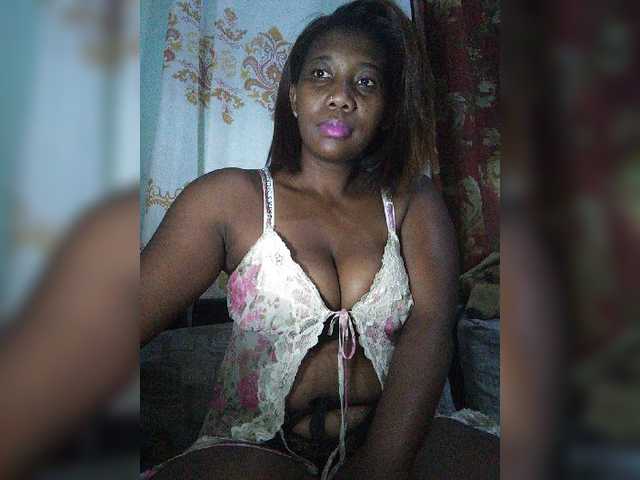 vanesslove live cam on BongaCams