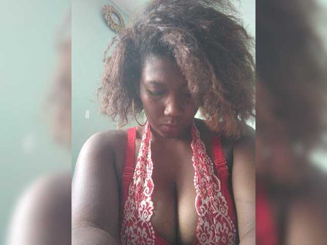 vanesslove live cam on BongaCams