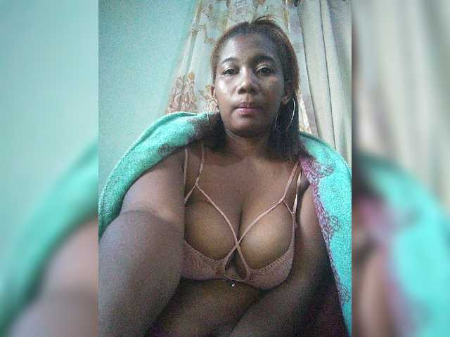 vanesslove live cam on BongaCams