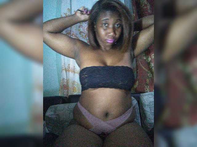 vanesslove live cam on BongaCams