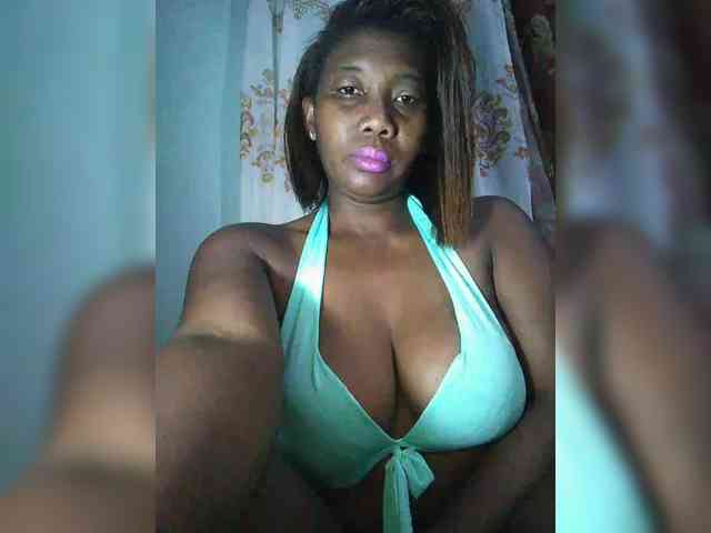 Modèle: chachacoquine