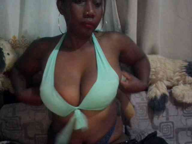 Modèle: chachacoquine