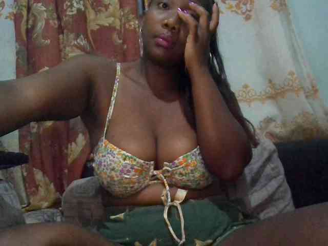 Modèle: Sweetyblackchocolat