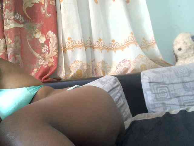 Sweetyblacksexy webcam