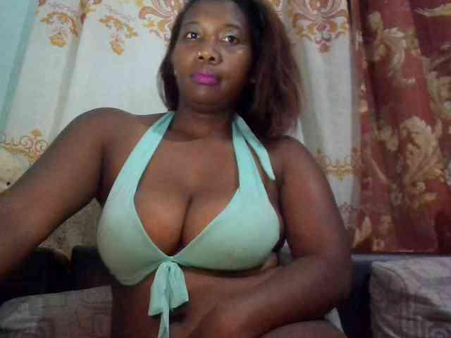 Model: chachachocolate