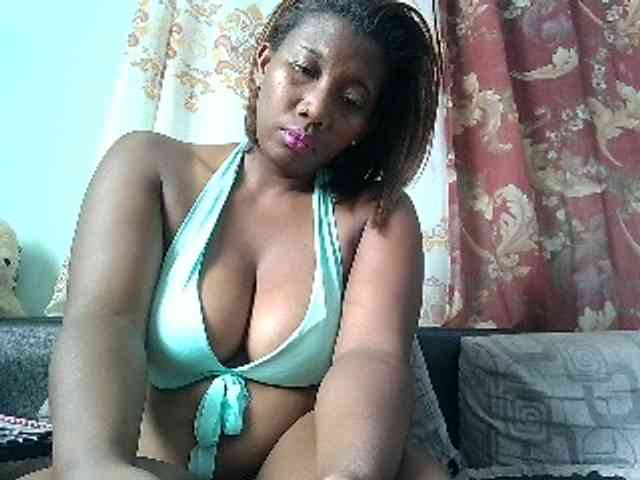 vanesslove Live Webcam on BongaCams