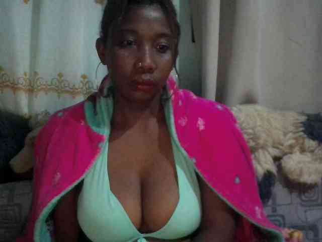 Modèle: chachacoquine