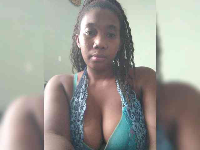 Ce modèle est en direct maintenant. vanesslove