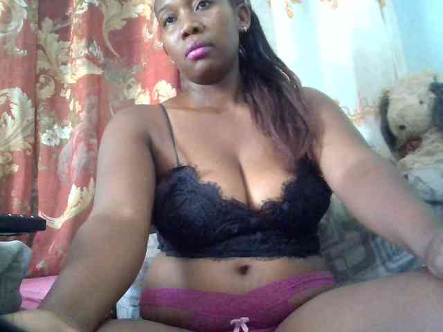 Sweetyblackchocolat webcam