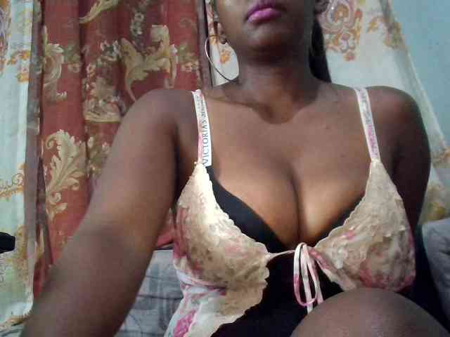 Modèle: Sweetyblackchocolat