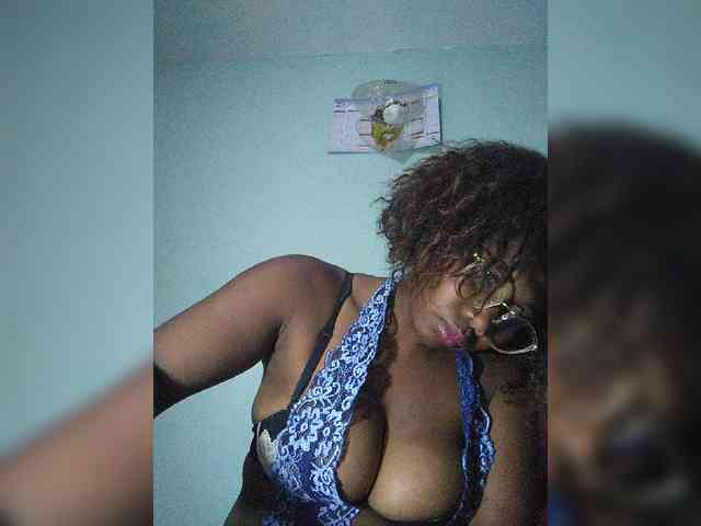 Model: chachachocolate