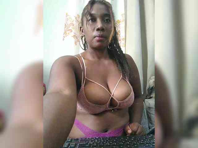 Modèle: chachacoquine