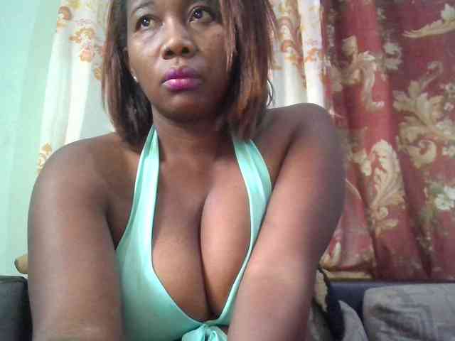 vanesslove Live Webcam on BongaCams