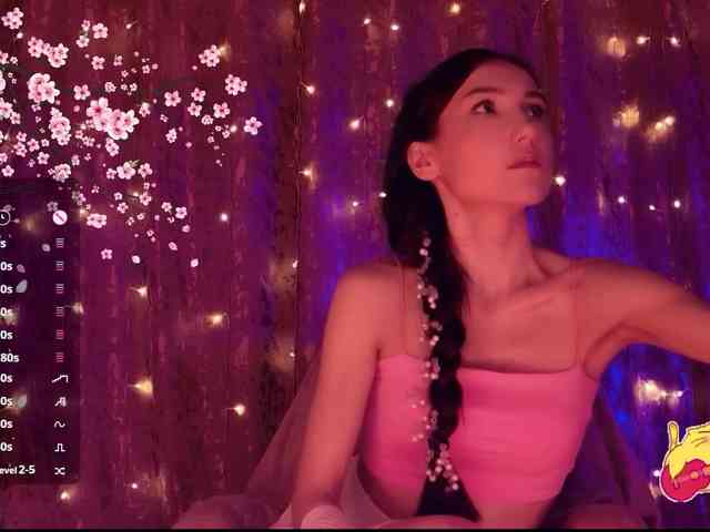 Model: Taliswoman