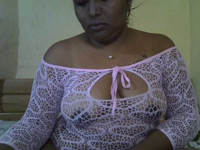 Bigboobs14 live cam on BongaCams