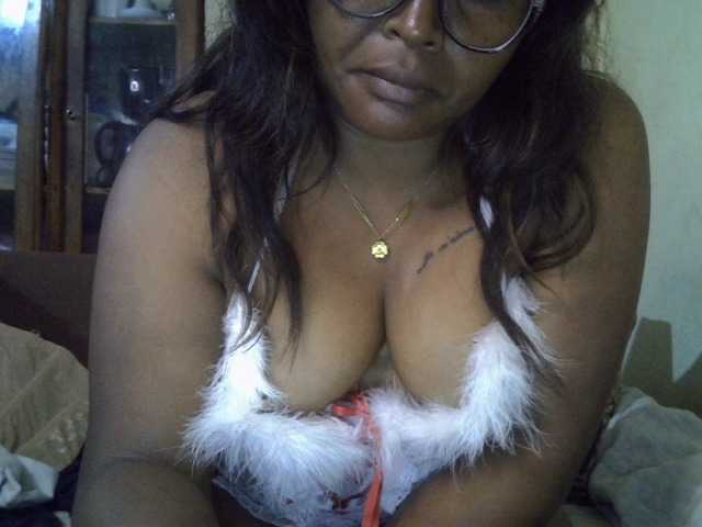Bigboobs14 live cam on BongaCams