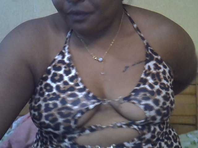 Bigboobs14 live cam on BongaCams