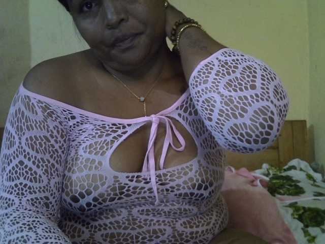 Bigboobs14 live cam on BongaCams