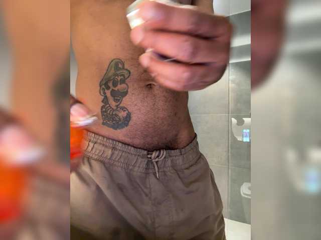 Hugecocklatino
