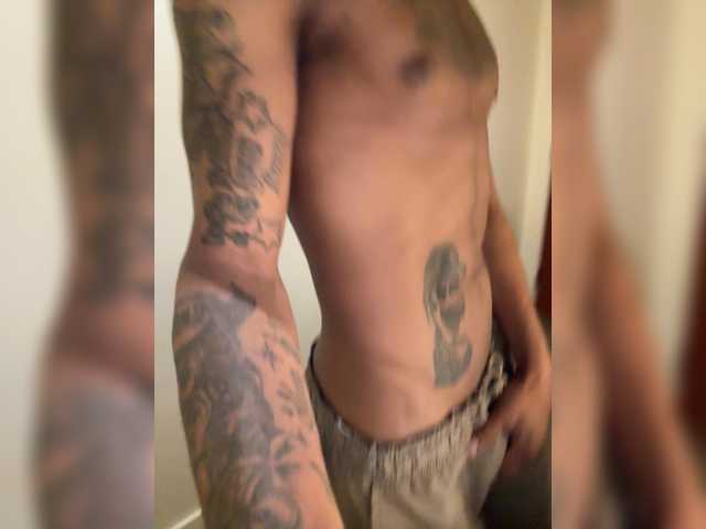 Hugecocklatino