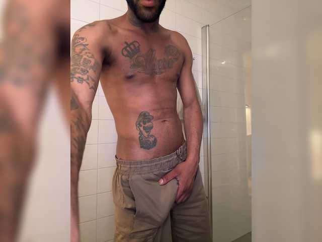 Hugecocklatino