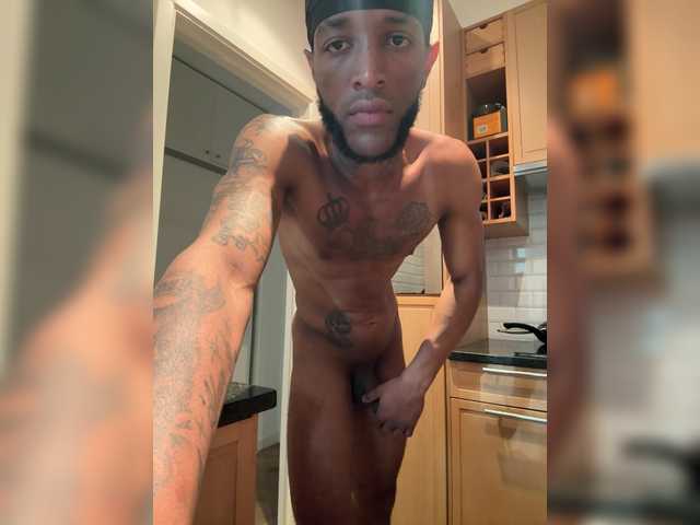 Hugecocklatino, 23 y/o - Live Cam on BongaCams