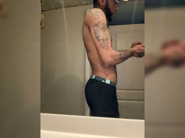 Hugecocklatino