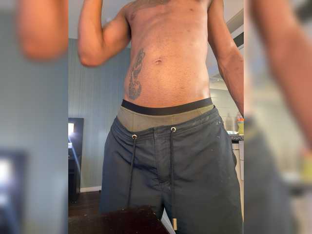 Hugecocklatino