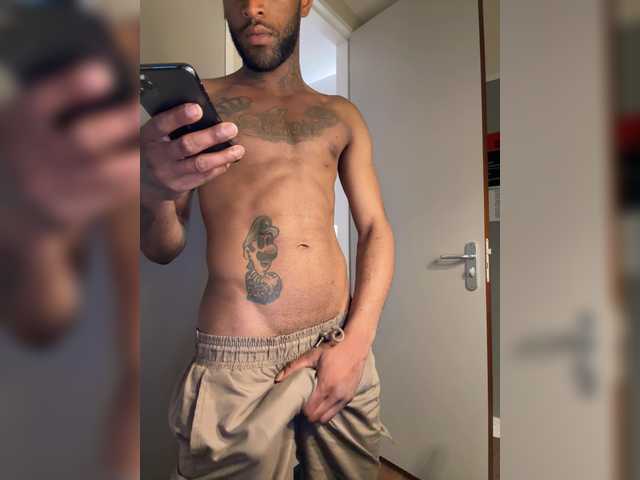 Hugecocklatino