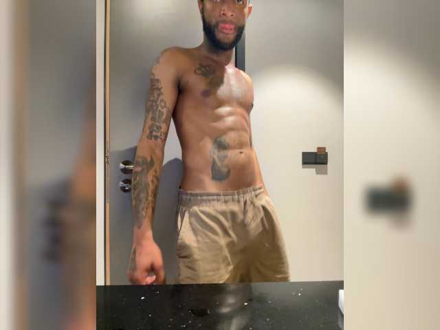 Hugecocklatino