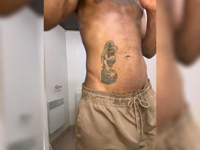 Hugecocklatino