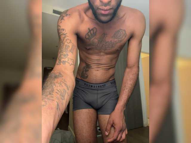 Hugecocklatino