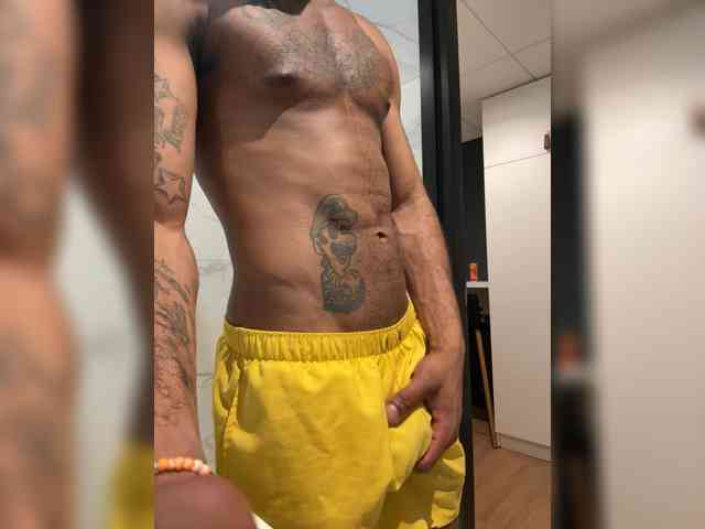 Hugecocklatino Sex Cam Show