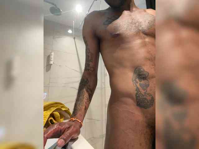Hugecocklatino Sex Cam Show