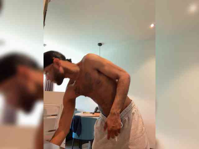 Hugecocklatino Hugecocklatino