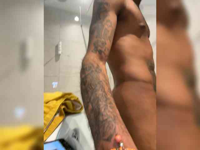 Hugecocklatino Sex Cam Show