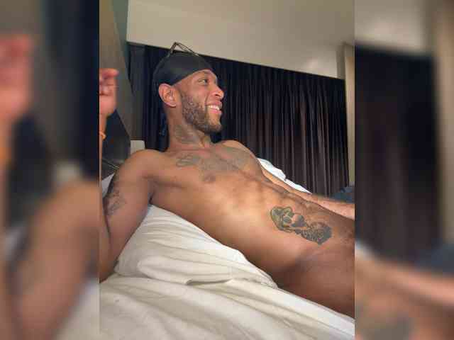 Hugecocklatino Sex Cam Show