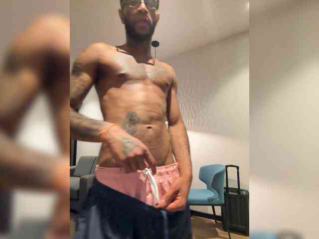 Hugecocklatino Sex Cam Show