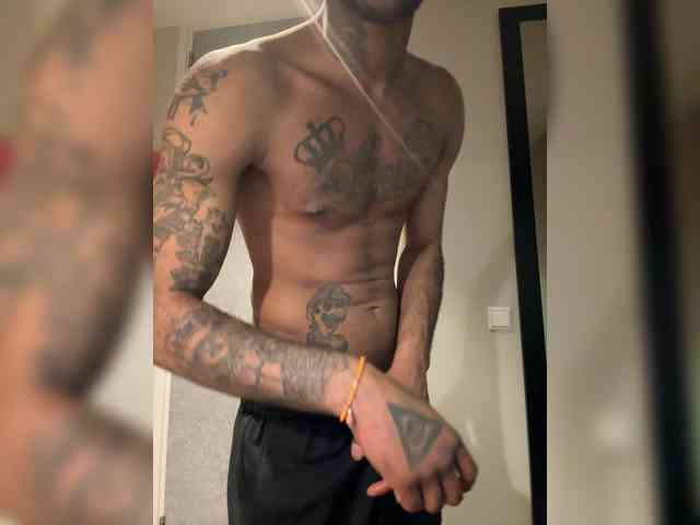 Hugecocklatino Sex Cam Show