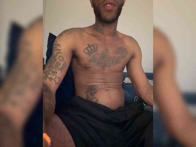 Hugecocklatino Sex Cam Show