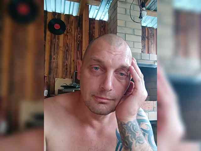 Roman-2211 Sex Cam Show
