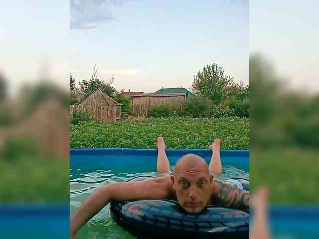 Roman-2211 Sex Cam Show